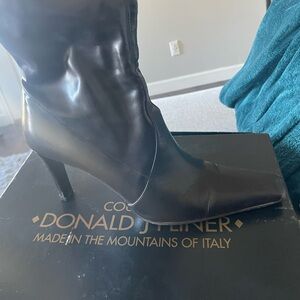 Donald J. Pliner Women's Sleek Expresso Heeled Boots Leola